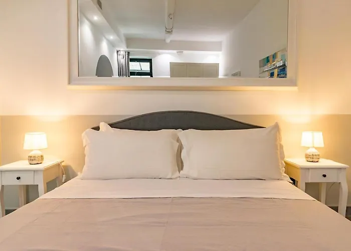 Laurina Deluxe Apartment