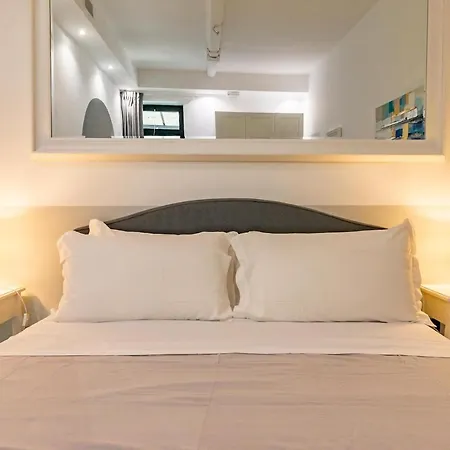 Laurina Deluxe Apartment Rome Exterior photo
