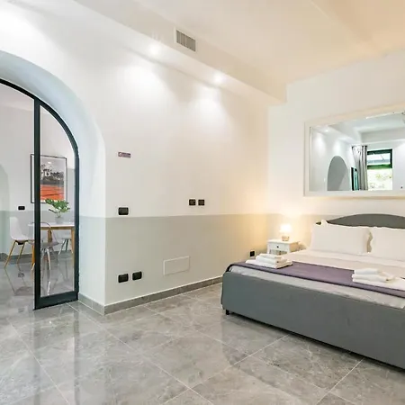 Laurina Deluxe Apartment Rome Exterior photo