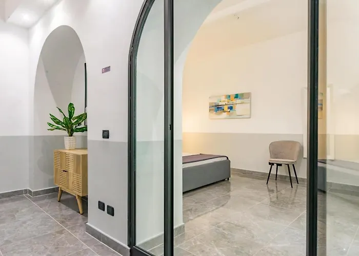 Laurina Deluxe Apartment